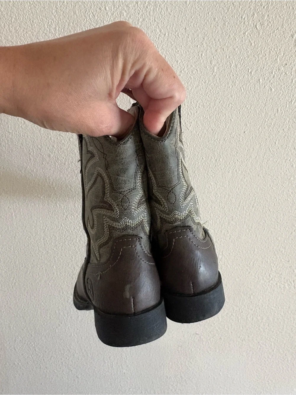 Genuine Roper Kids Brown Western Cowboy Boots with Embroidery